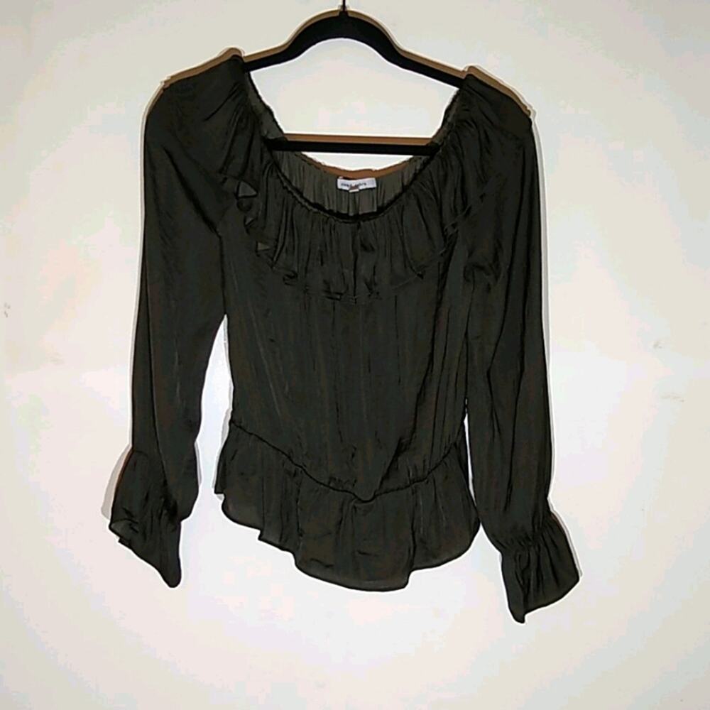 Naked Zebra Women's size Small ruffled blouse . Minimalist, Boho, Versatile